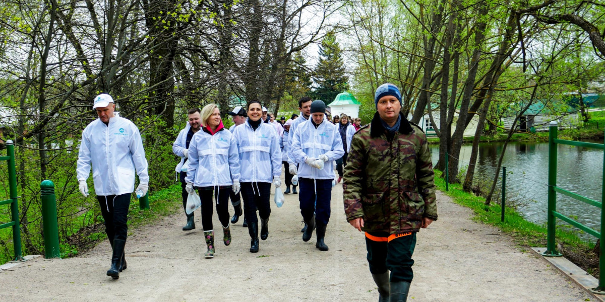 Сотрудники «Щекиноазота» провели в Ясной Поляне ежегодную экологическую акцию пресс-служба