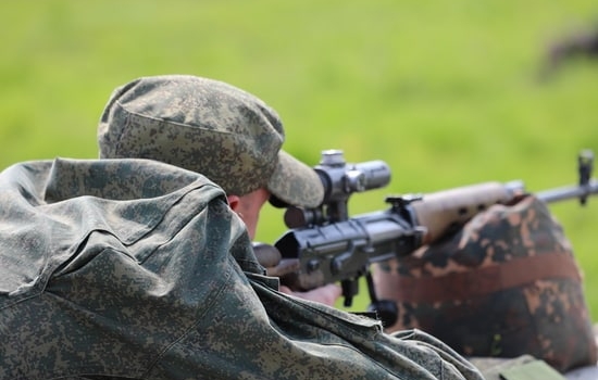Страны Запада используют перемирие на Украине как оперативную паузу, считает эксперт