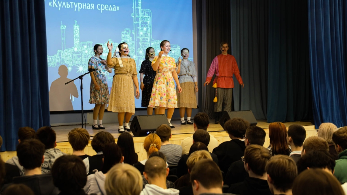 Культурный калейдоскоп в Щекино: музыка, юмор и весенние поздравления! пресс-служба