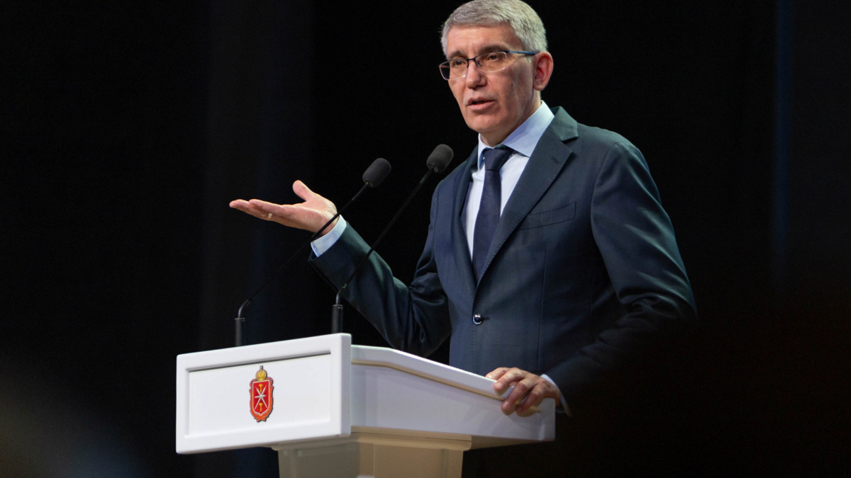 Миляев продиктовал общественникам номер телефона и разрешил звонить для решения проблем Правительство Тульской области