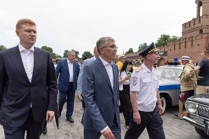 Миляев посетил поздравил участников общественно-политических мероприятий с Днем России пресс-служба губернатора Тульской области
