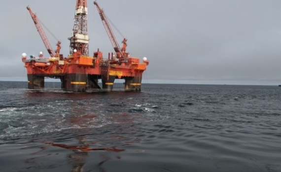 Нефть дорожает, риски растут: конфликты на Ближнем Востоке неожиданно сыграли на руку России Нефть дорожает, риски растут: конфликты на Ближнем Востоке неожиданно сыграли на руку России