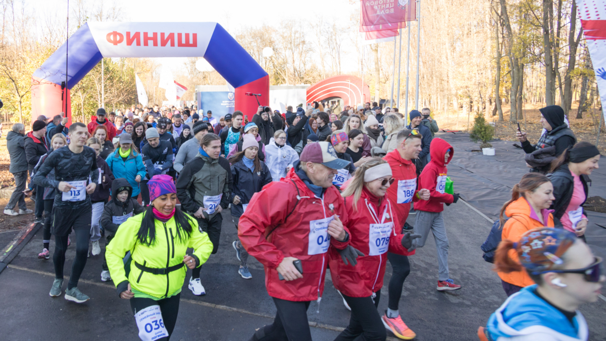 Миляев принял участие в торжественном открытии бегового центра в Туле Правительство Тульской области